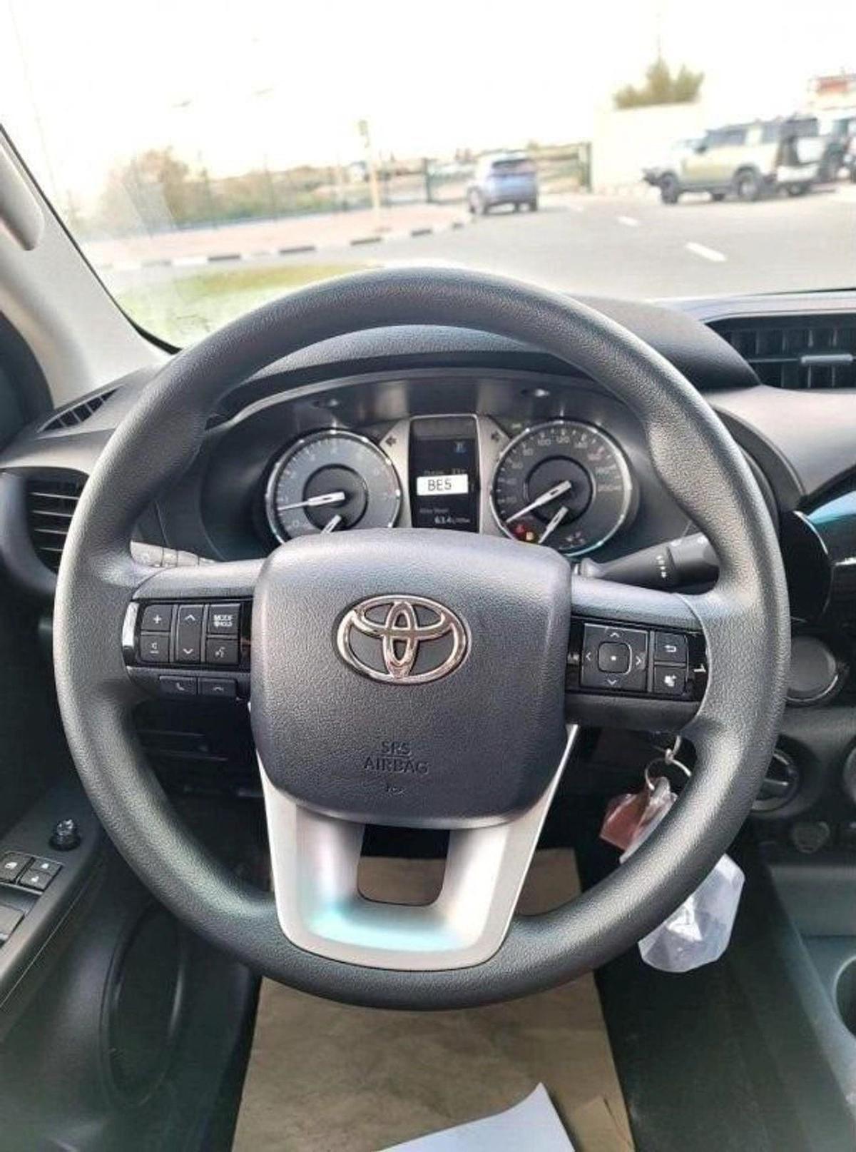 Toyota Hilux Toyota Hilux 2.7L Petrol Automatic Mid Option 2025-12-12