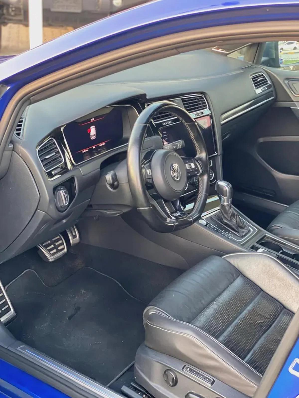 (2018)//GOLF-R//GCC//FULL OPTION//-9-9