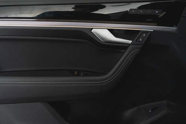 2023 Volkswagen Touareg R-Line - GCC Specs - Like New!