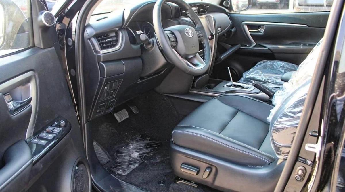 Toyota Fortuner VX 2.8L DIESEL 2024-1-1