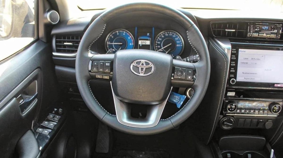 Toyota Fortuner VX 2.8L DIESEL 2024-15-15