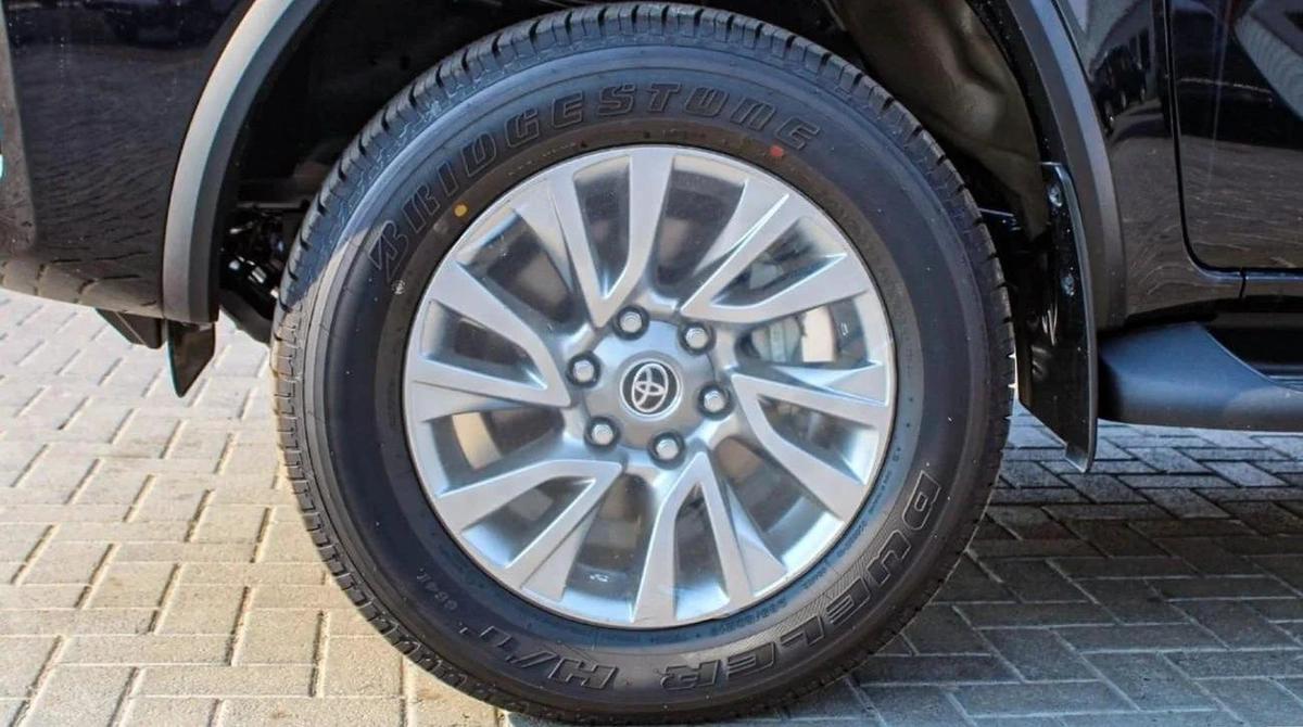 Toyota Fortuner VX 2.8L DIESEL 2024-13-13