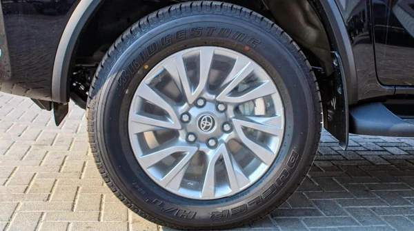 Toyota Fortuner VX 2.8L DIESEL 2024