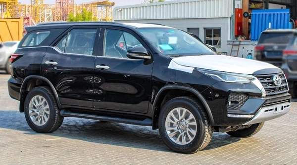 Toyota Fortuner VX 2.8L DIESEL 2024