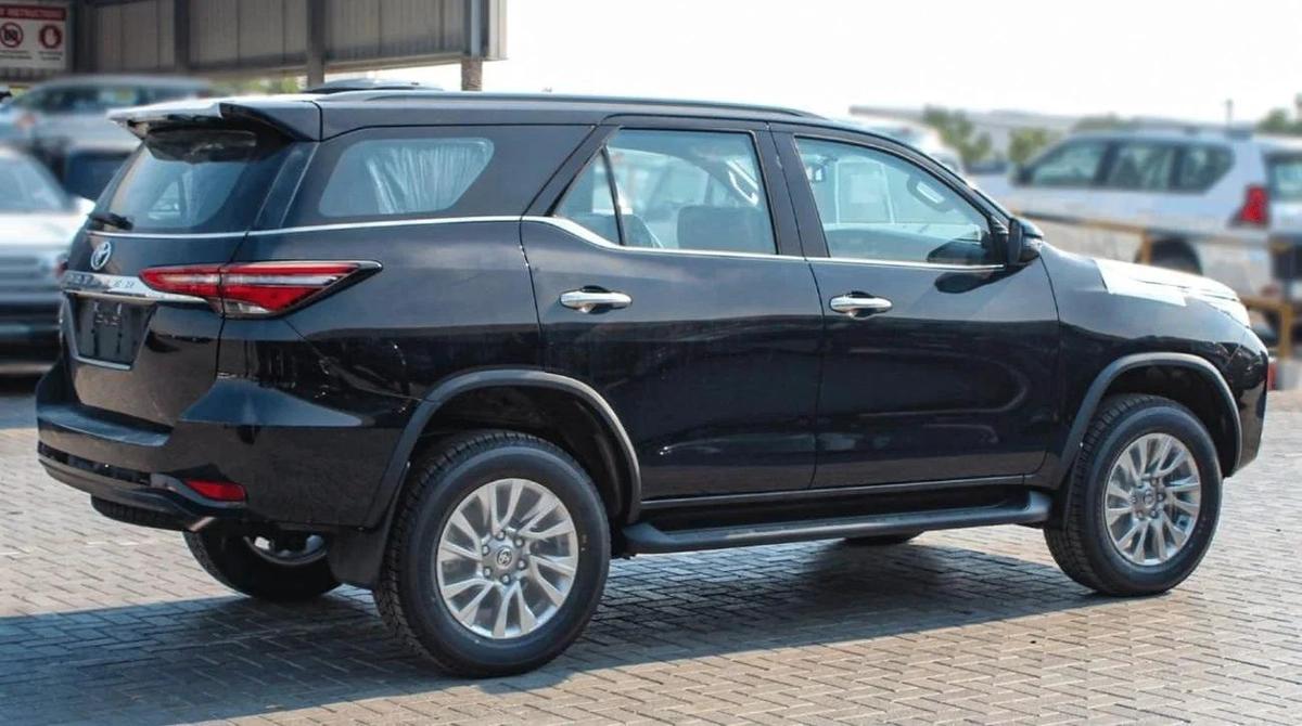 Toyota Fortuner VX 2.8L DIESEL 2024-3-3