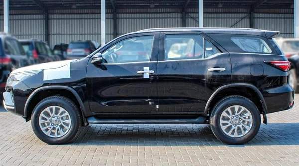 Toyota Fortuner VX 2.8L DIESEL 2024