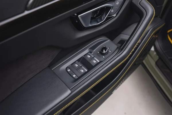 2021 LAMBORGHINI URUS BY MANSORY