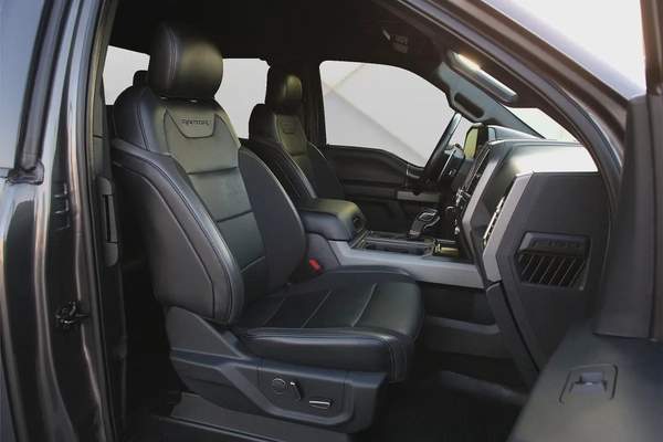 FORD RAPTOR 2020 - GCC - FULLY LOADED - AMAZING CONDITION