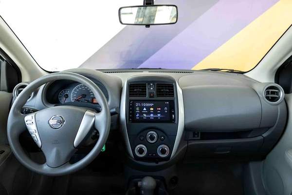 Nissan Sunny SV