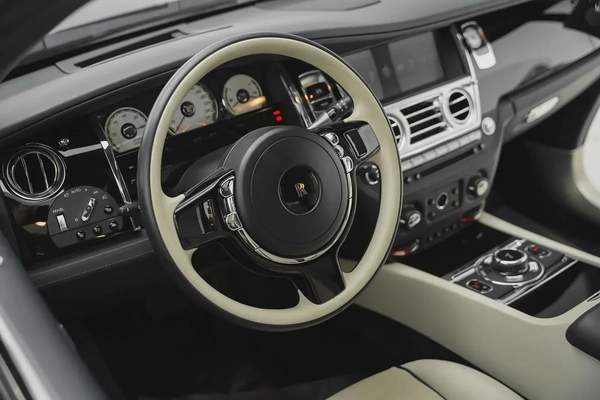 2017 ROLLS-ROYCE WRAITH