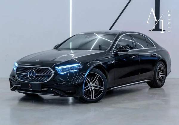 2025 Mercedes E 300 4matic, Fully Loaded, Excellent Condition, Korean Specs