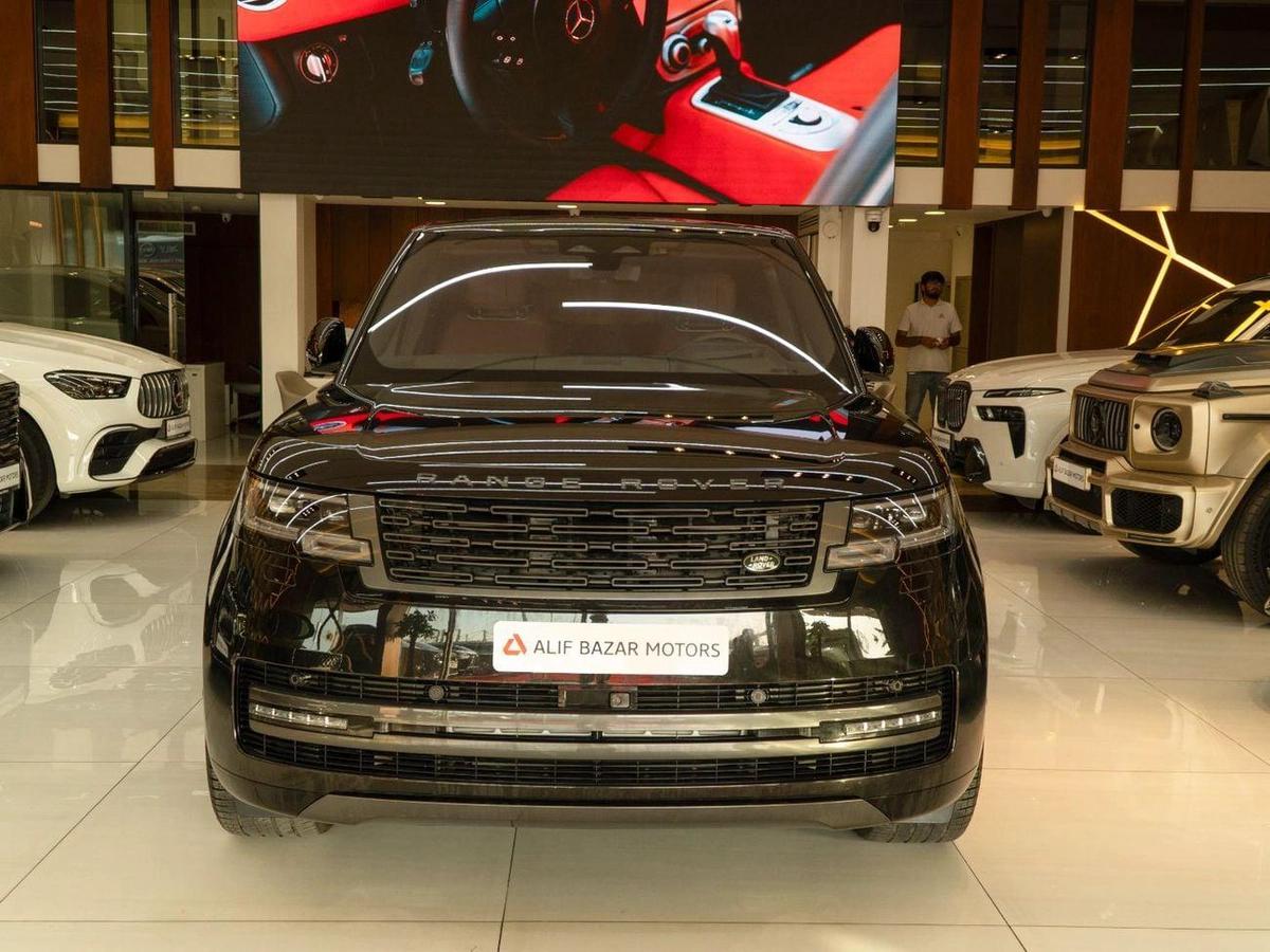 Land Rover Range Rover Autobiography P530 4.4L 2023 Range Rover Vogue Autobiography | Black Exterior | Maroon Interior | Lu-2-2