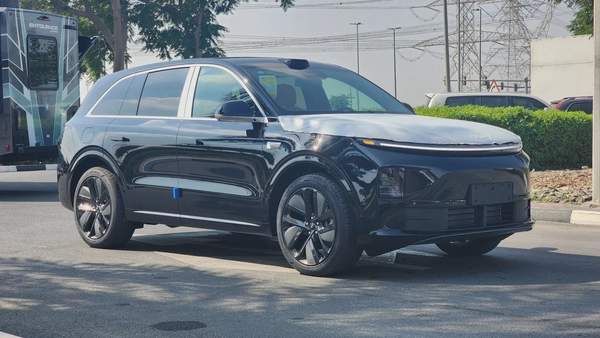 Li Auto L6 (Black)