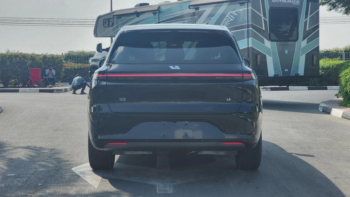 Li Auto L6 (Black)-8-8