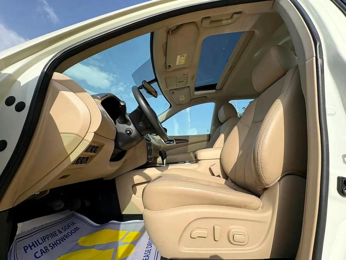 NISSAN PATHFINDER SV HYBRID 2018 MODEL - LOW MILEAGE-2-2