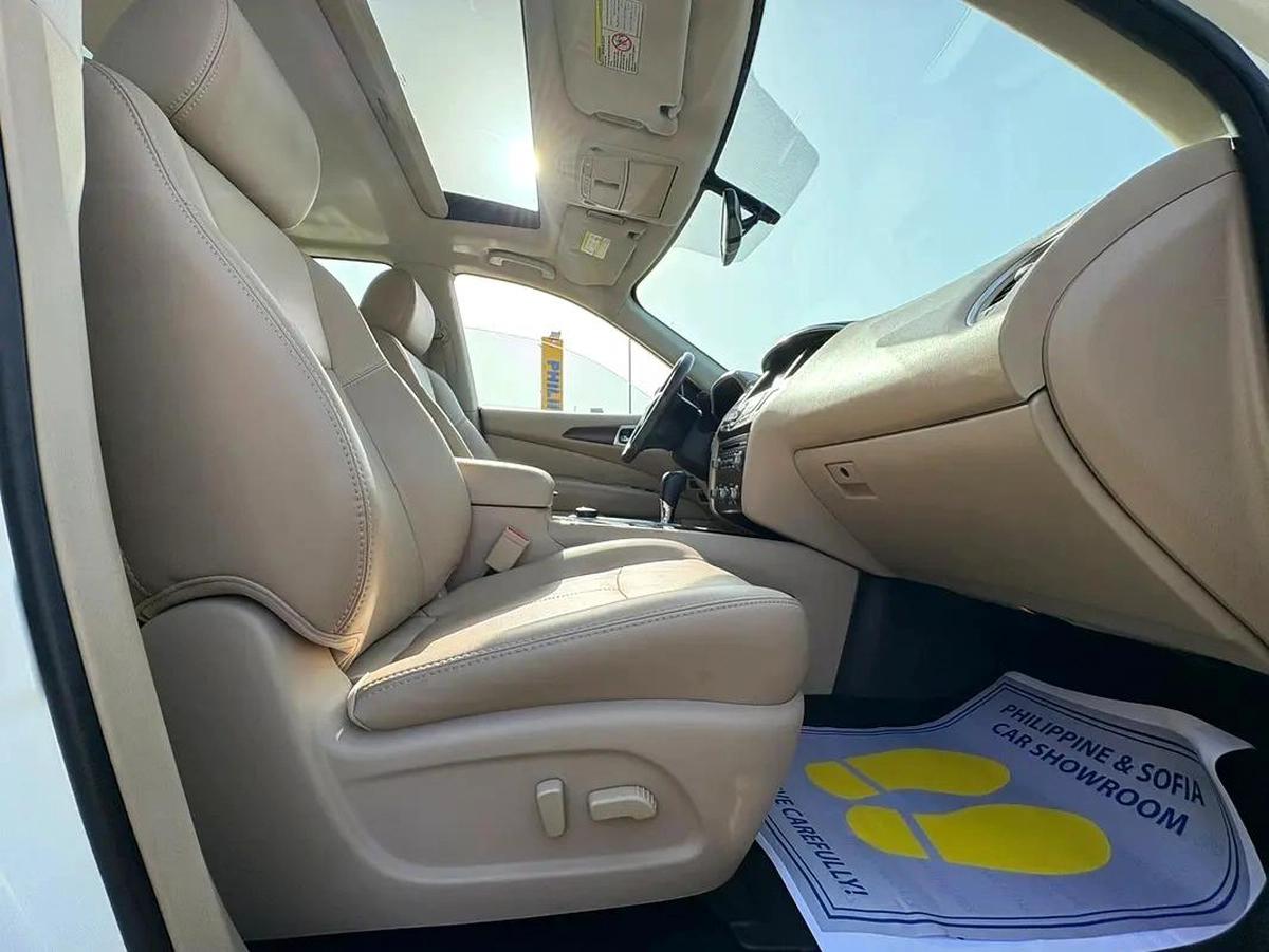 NISSAN PATHFINDER SV HYBRID 2018 MODEL - LOW MILEAGE-8-8