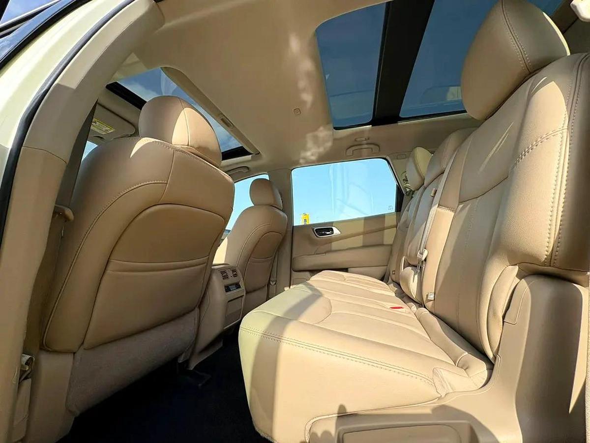 NISSAN PATHFINDER SV HYBRID 2018 MODEL - LOW MILEAGE-14-14