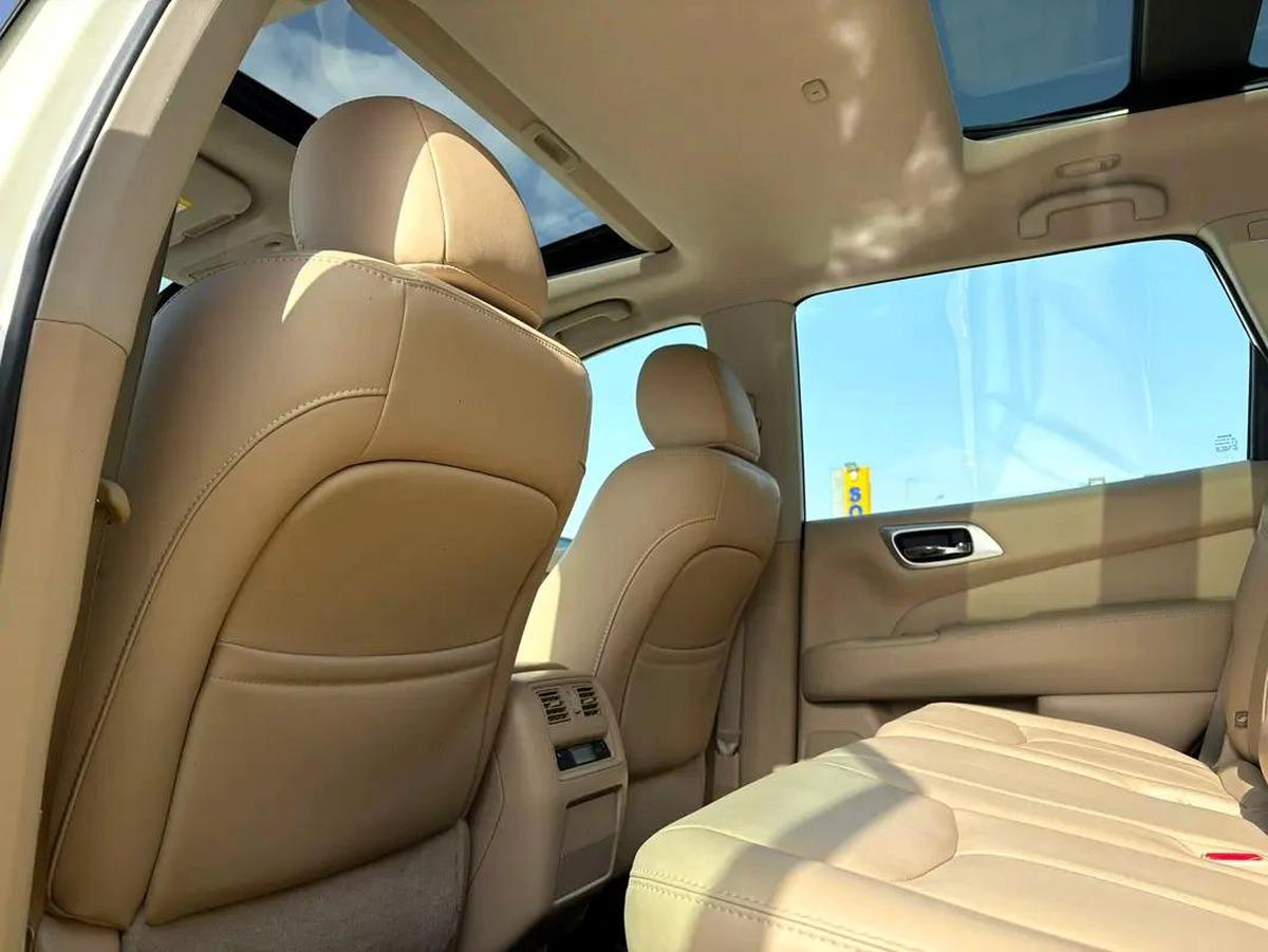 NISSAN PATHFINDER SV HYBRID 2018 MODEL - LOW MILEAGE-6-6