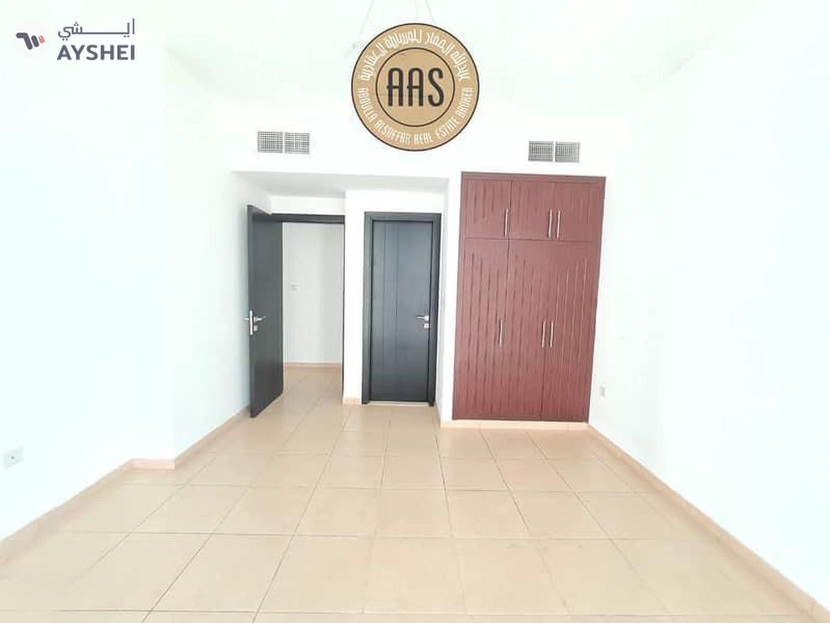 In prime location Chiller free huge 1bhk with all amenities-5-5