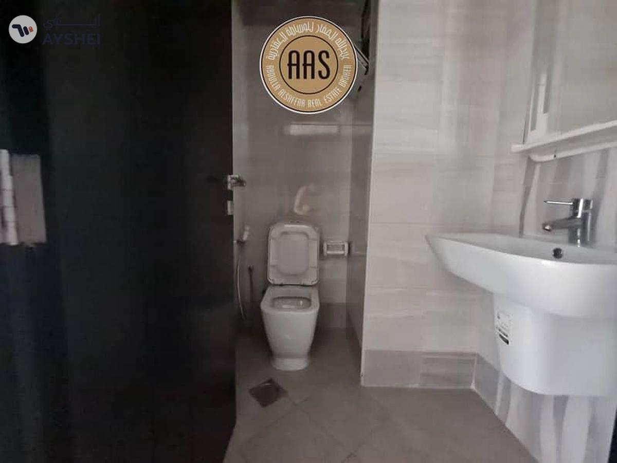 In prime location Chiller free huge 1bhk with all amenities-6-6