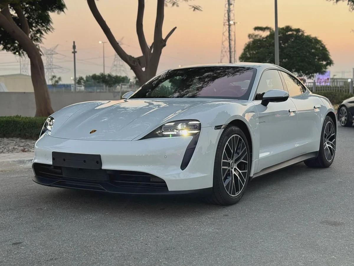 **2023**BRAND NEW GCC SPEC UNDER WARRANTY-2-2
