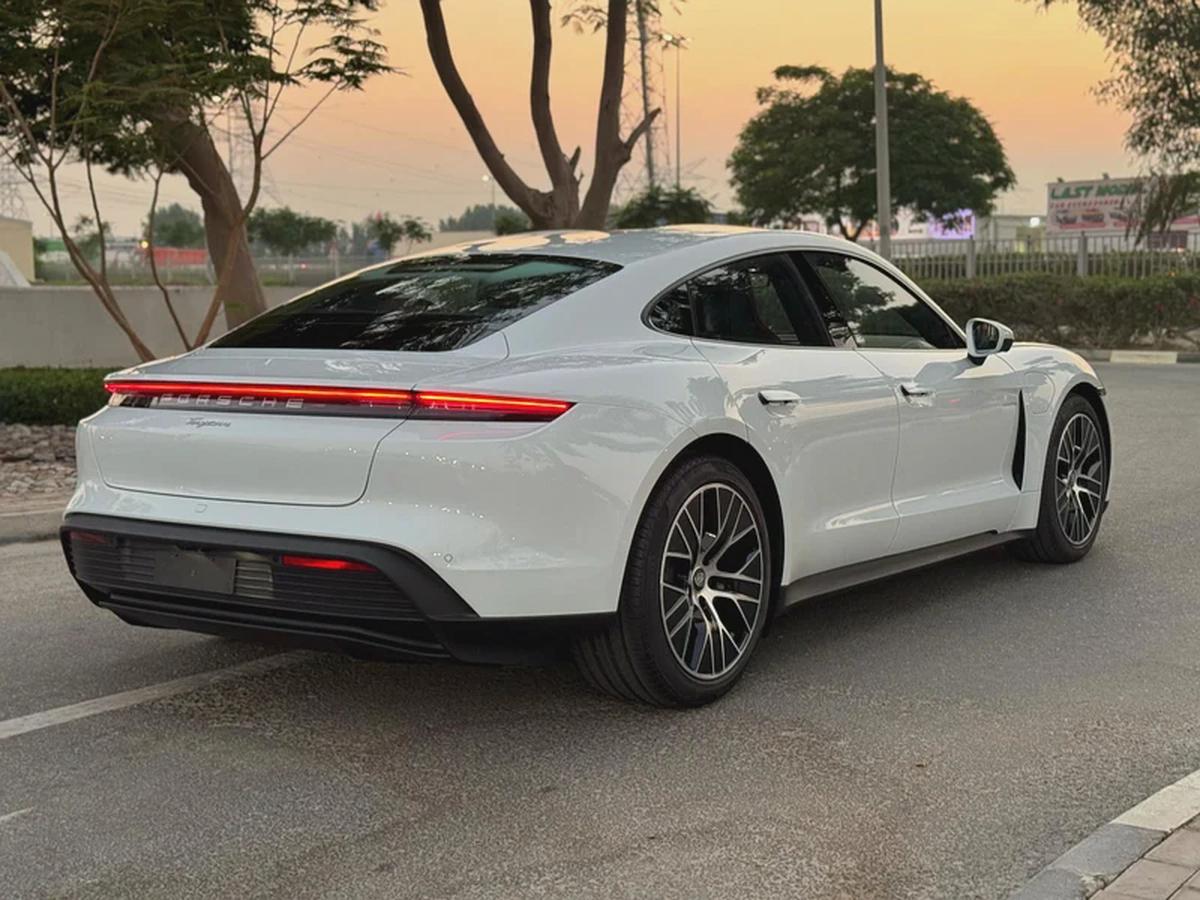 **2023**BRAND NEW GCC SPEC UNDER WARRANTY-16-16