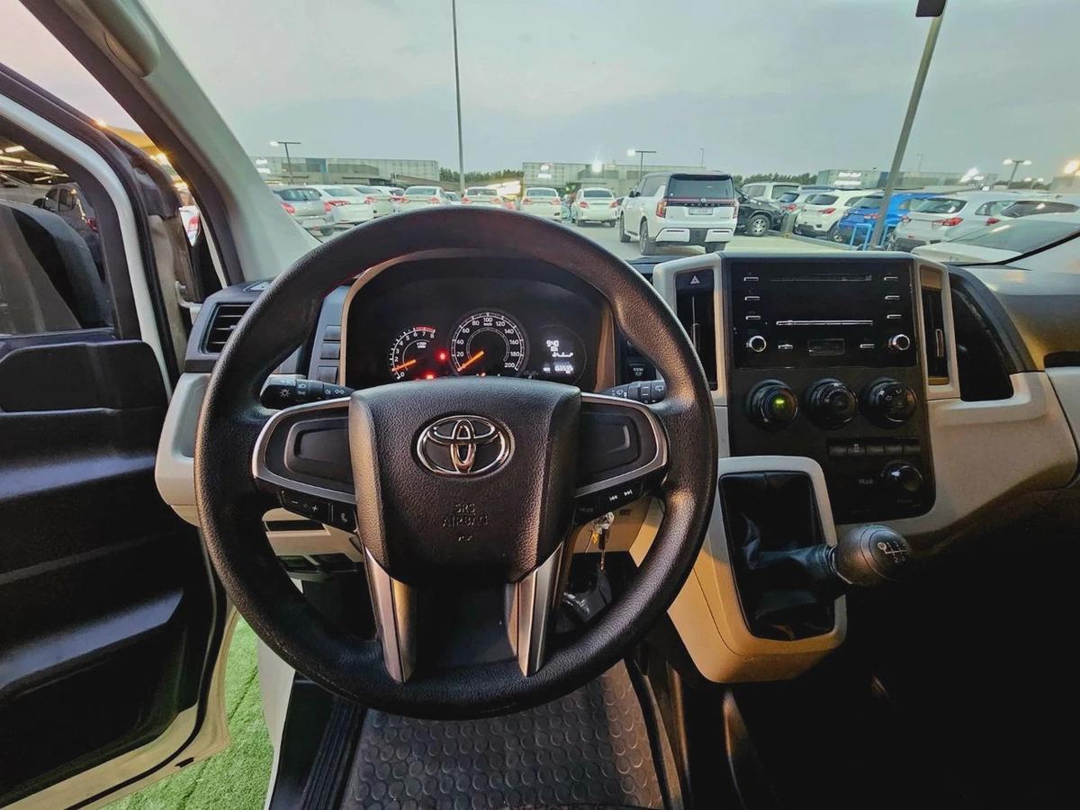 Toyota Hiace HIACE PASSENGER / PETROL MANUAL / 3.5 V6 / HIGH ROOF-11-11