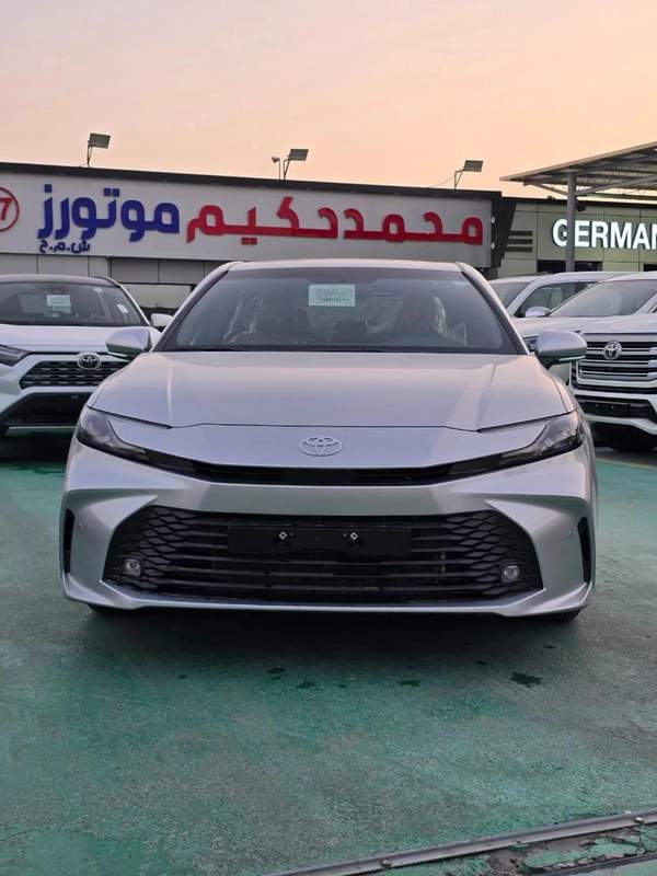 Toyota Camry E 2.5L