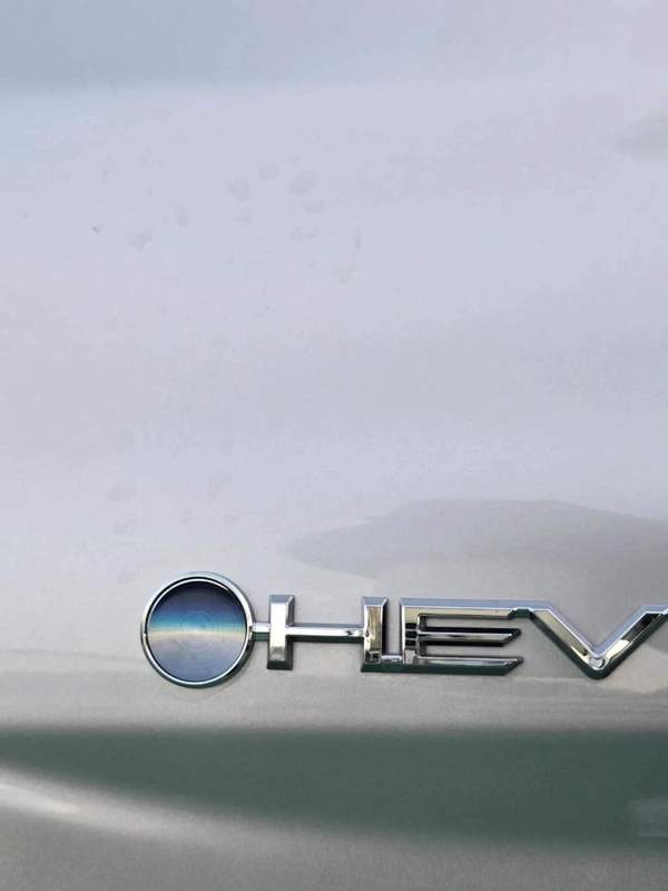 Toyota Camry E 2.5L