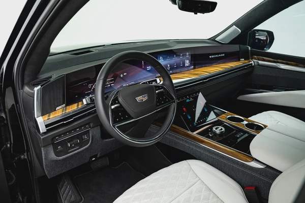2025 CADILLAC ESCALADE 600 PLATINUM SPORT | GCC MAIN DEALER WARRANTY AND SERVICE| AKG PREMIUM AUDIO
