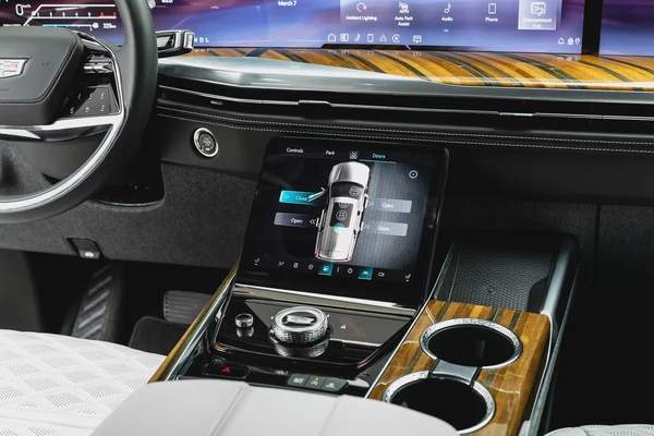 2025 CADILLAC ESCALADE 600 PLATINUM SPORT | GCC MAIN DEALER WARRANTY AND SERVICE| AKG PREMIUM AUDIO