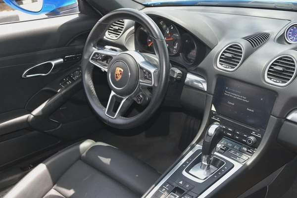 2022 ll Porches Boxster ll 718 ll V6 ll Full option