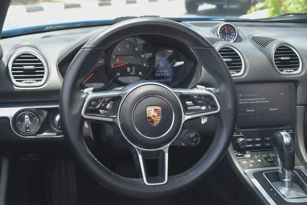 2022 ll Porches Boxster ll 718 ll V6 ll Full option