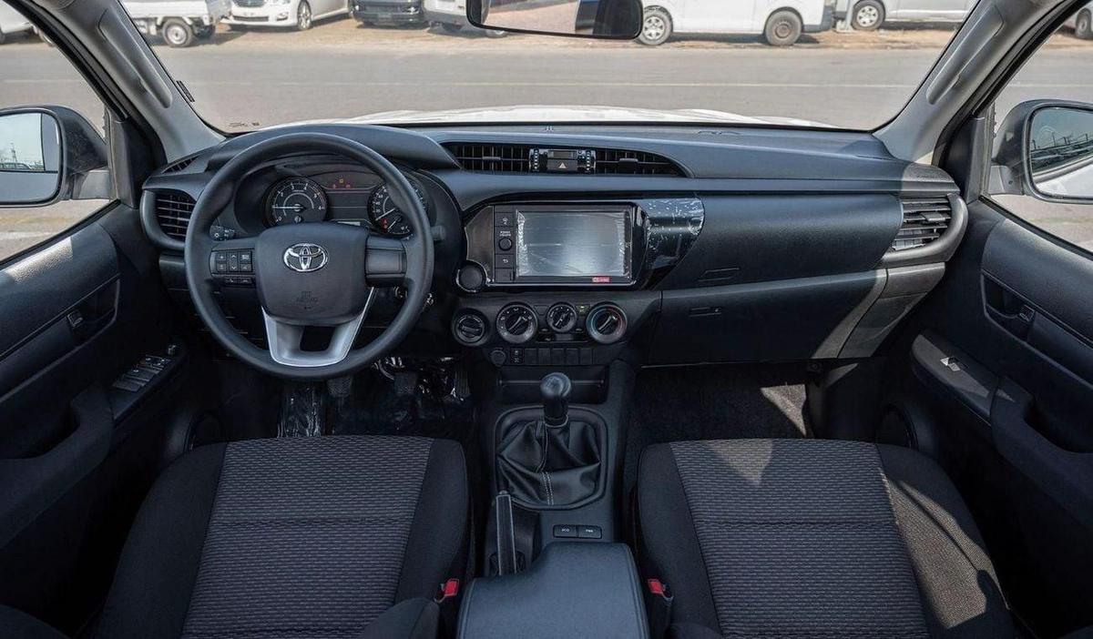 Toyota Hilux Toyota hilux 2.4L DIESEL basic option MY2025-13-13