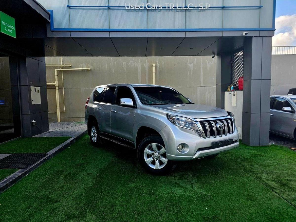Toyota Prado TXL/ V6 4.0/ LEATHER/ LOW MILEAGE/ SINGLE OWNER-2-2