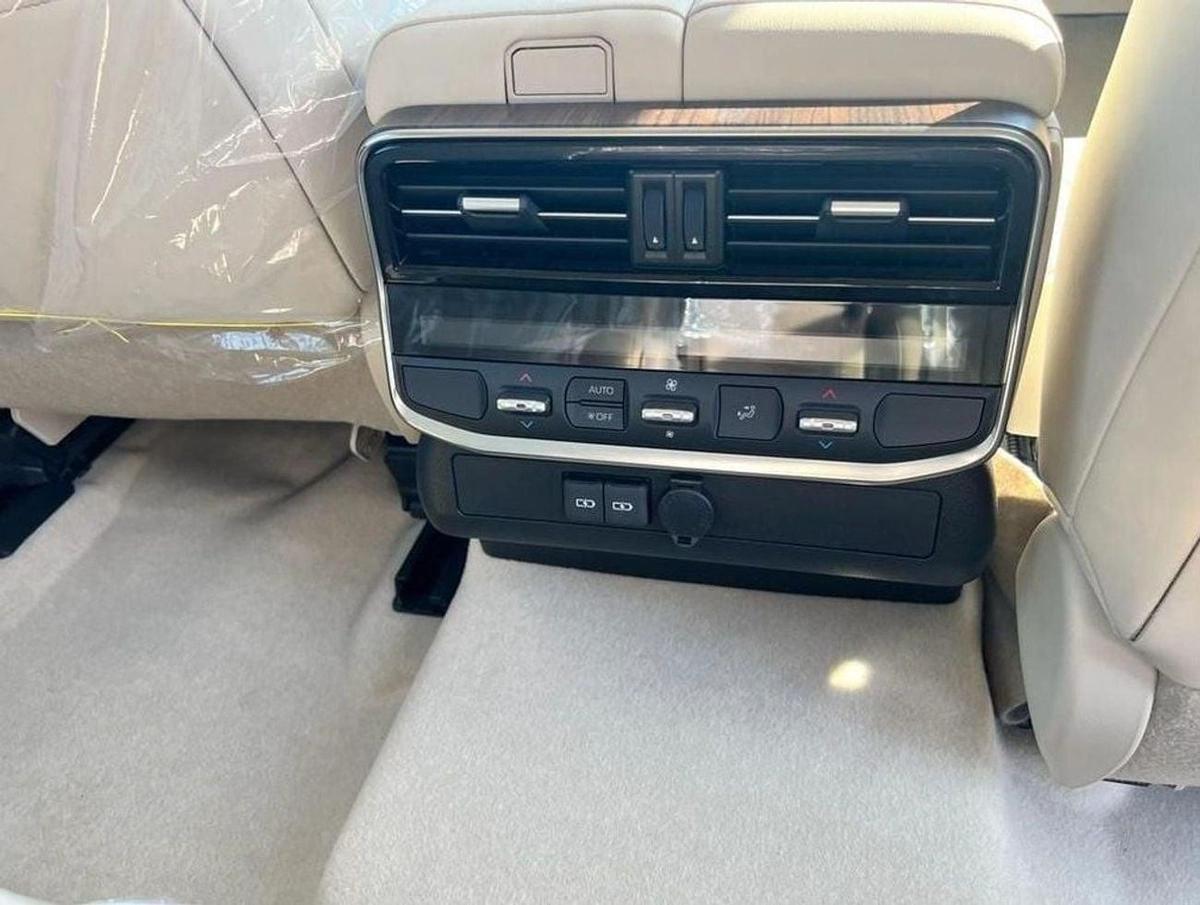 Toyota Land Cruiser DIESEL 2026-8-8