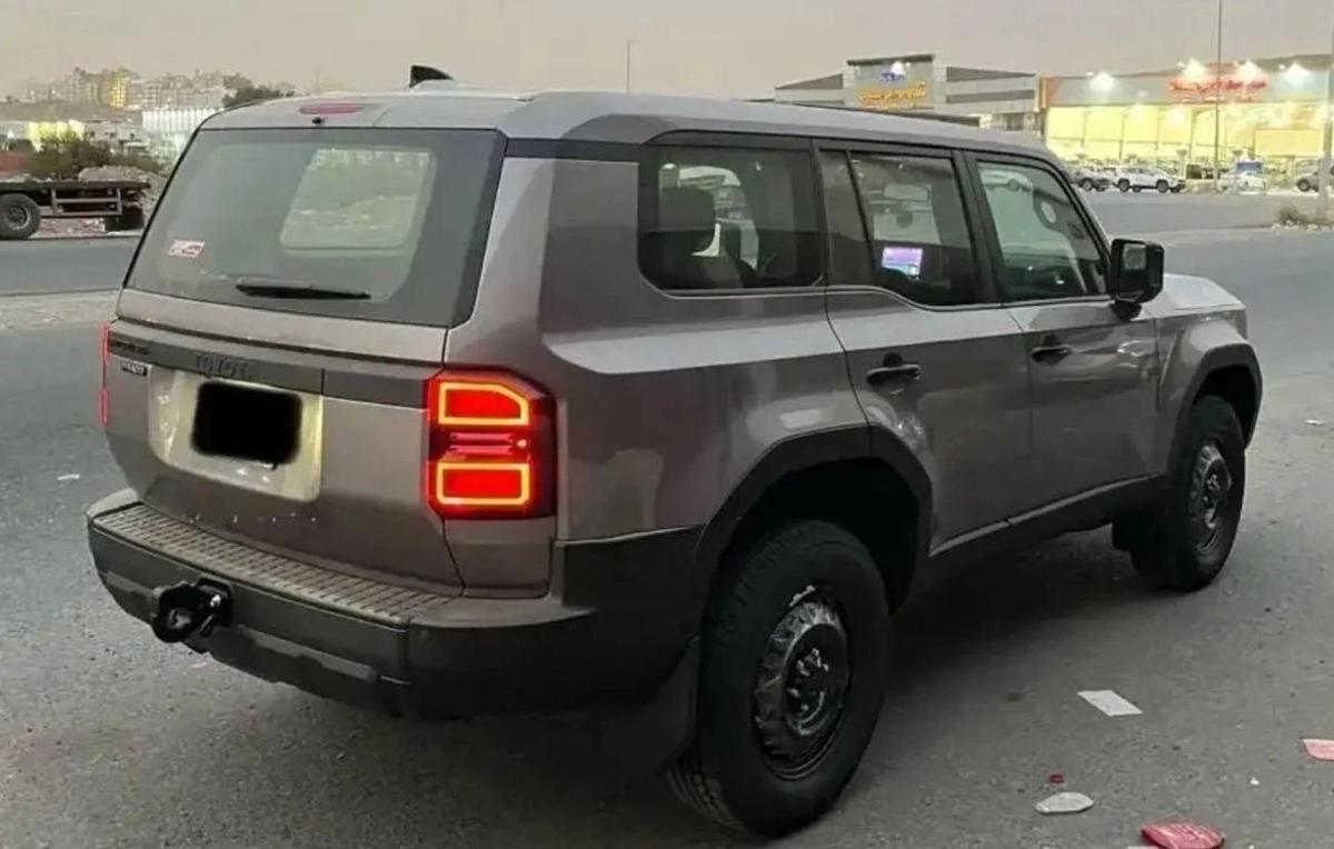 Toyota Prado 2.4L PETROL 2024 GCC-1-1