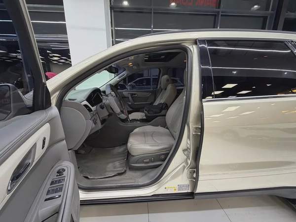 2014 Chevrolet Traverse LTZ - GCC Specs