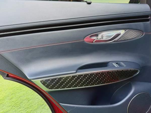 GENESIS GV70–3.5 –GCC—FREE ACCIDENT—ORIGINAL PAINT—FULL OPTION SERVICE HISTORY AGENCY EXCELLENT COND