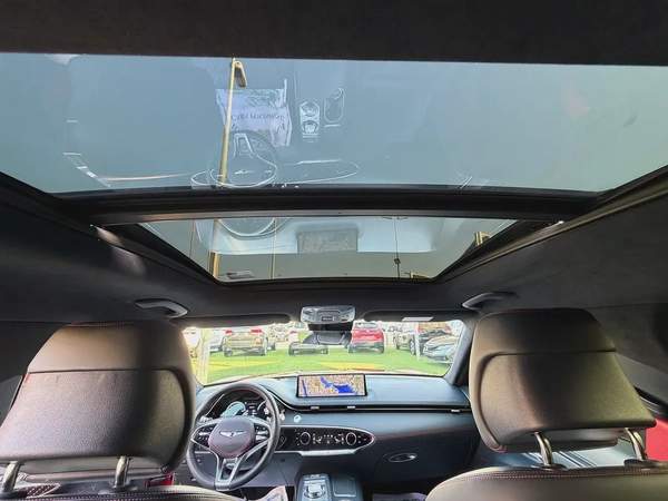 GENESIS GV70–3.5 –GCC—FREE ACCIDENT—ORIGINAL PAINT—FULL OPTION SERVICE HISTORY AGENCY EXCELLENT COND