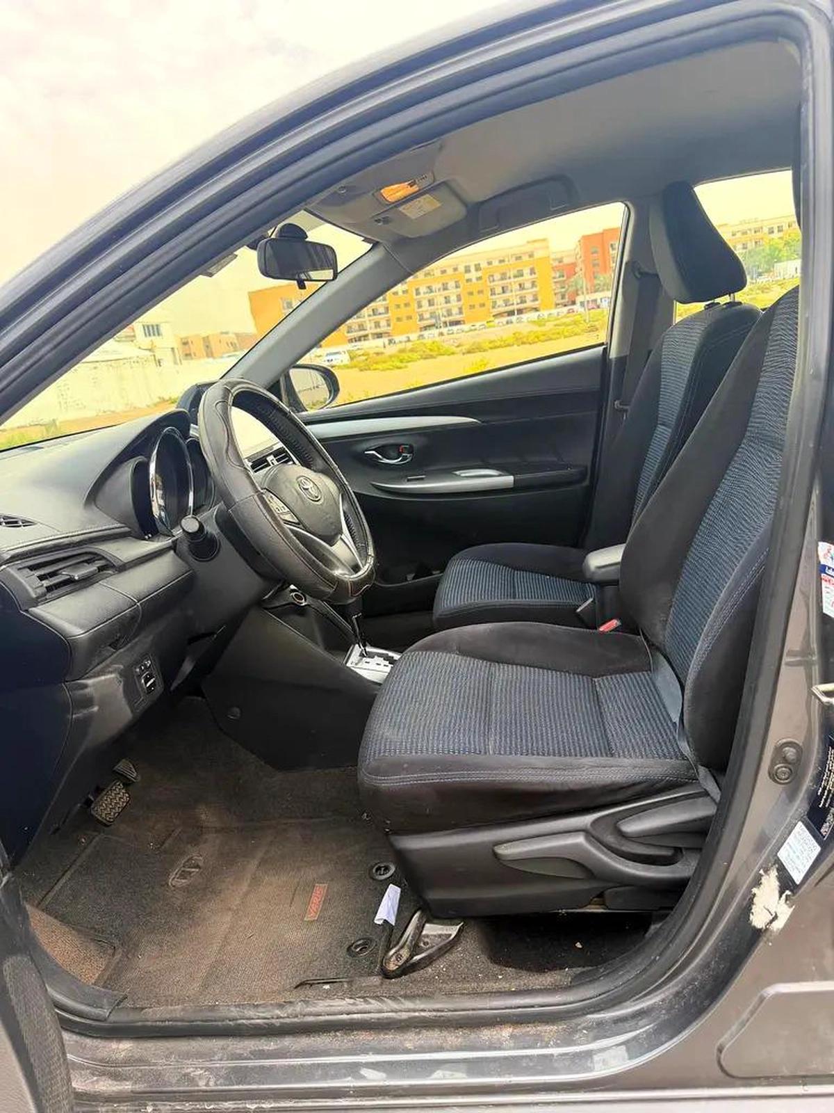 Toyota YARIS 2014 SE+ 1.5L Full Option Push Start-5-5