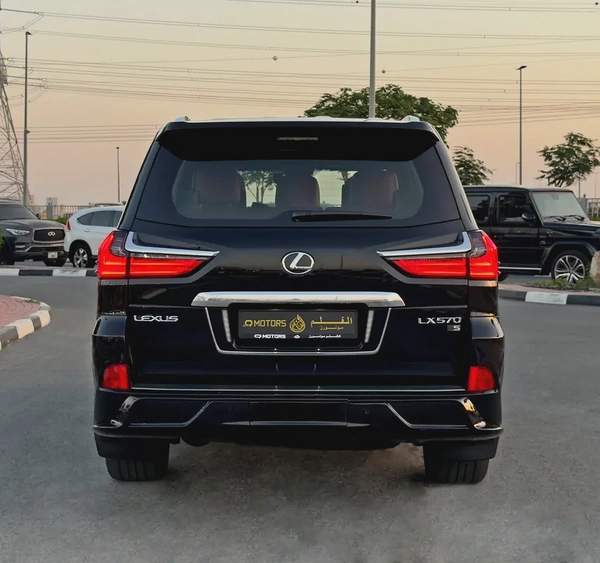 2019 Lexus LX570 Signature, GCC Specifications