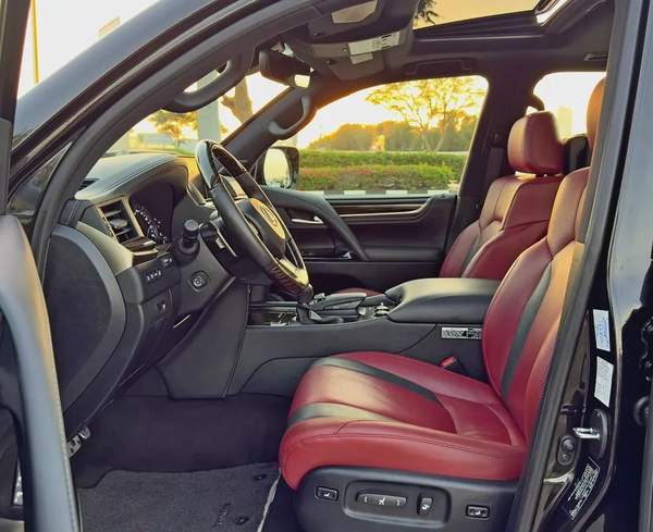 2019 Lexus LX570 Signature, GCC Specifications