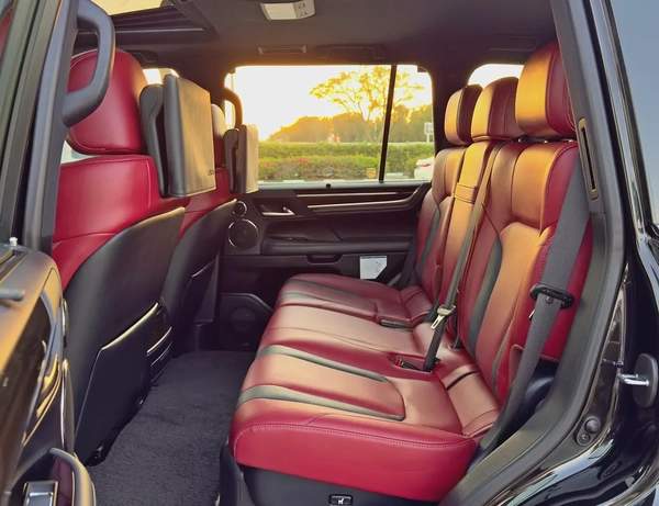 2019 Lexus LX570 Signature, GCC Specifications