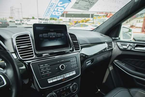 2016 - GLS550 - IMMACULATE CONDITION - 49,000 KM