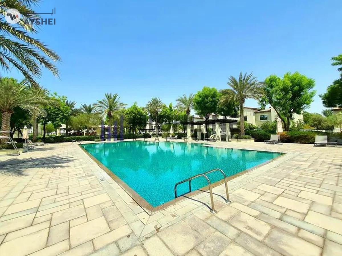 6 Bedroom | Massive Mansion | Prime Location-12-12