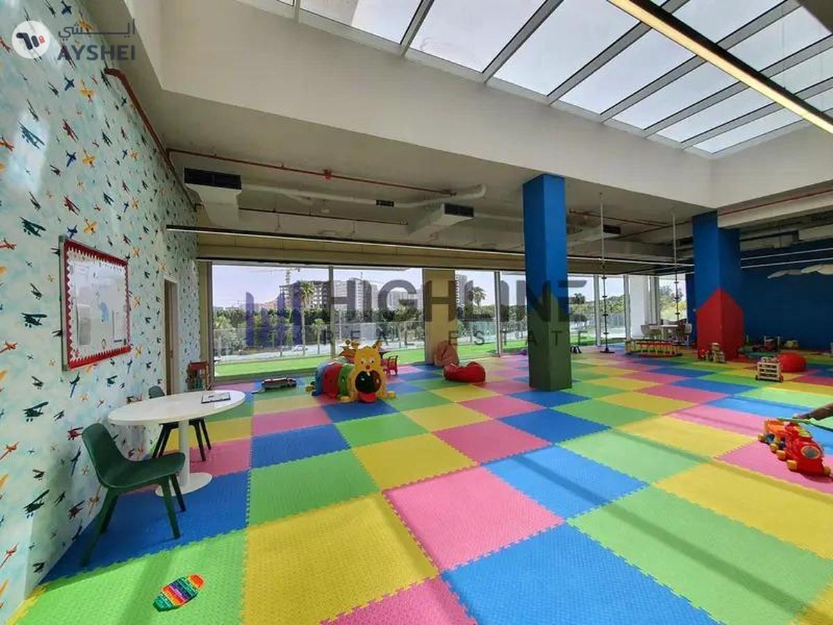 6 Bedroom | Massive Mansion | Prime Location-13-13