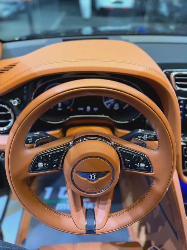 2021 Bentley Bentayga W12 Speed - GCC Specs - Pristine Condition-With full service history