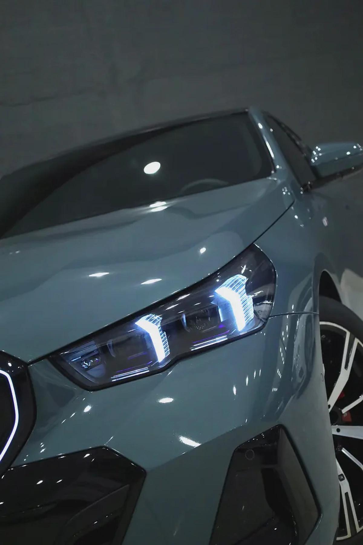 2025 BMW 520i M-Kit GCC Specs - Like New!-3-3