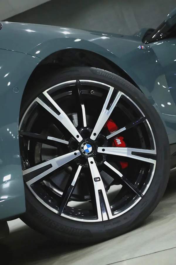 2025 BMW 520i M-Kit GCC Specs - Like New!